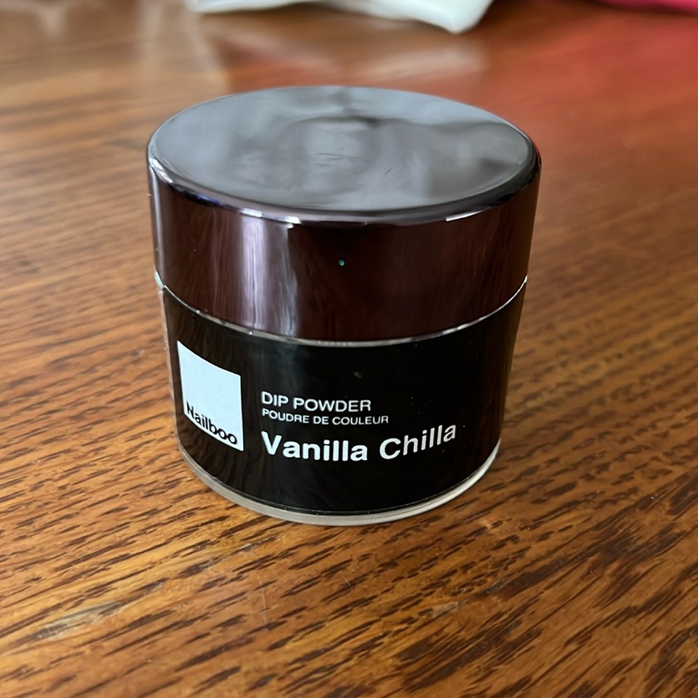 New Nailboo dip powder, Vanilla Chilla. Sparkly cream color. Sealed, no box.